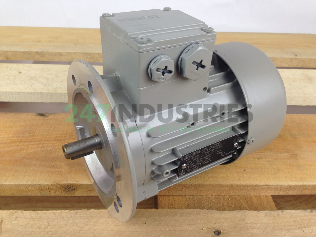 1LA7073-2AA11 Siemens