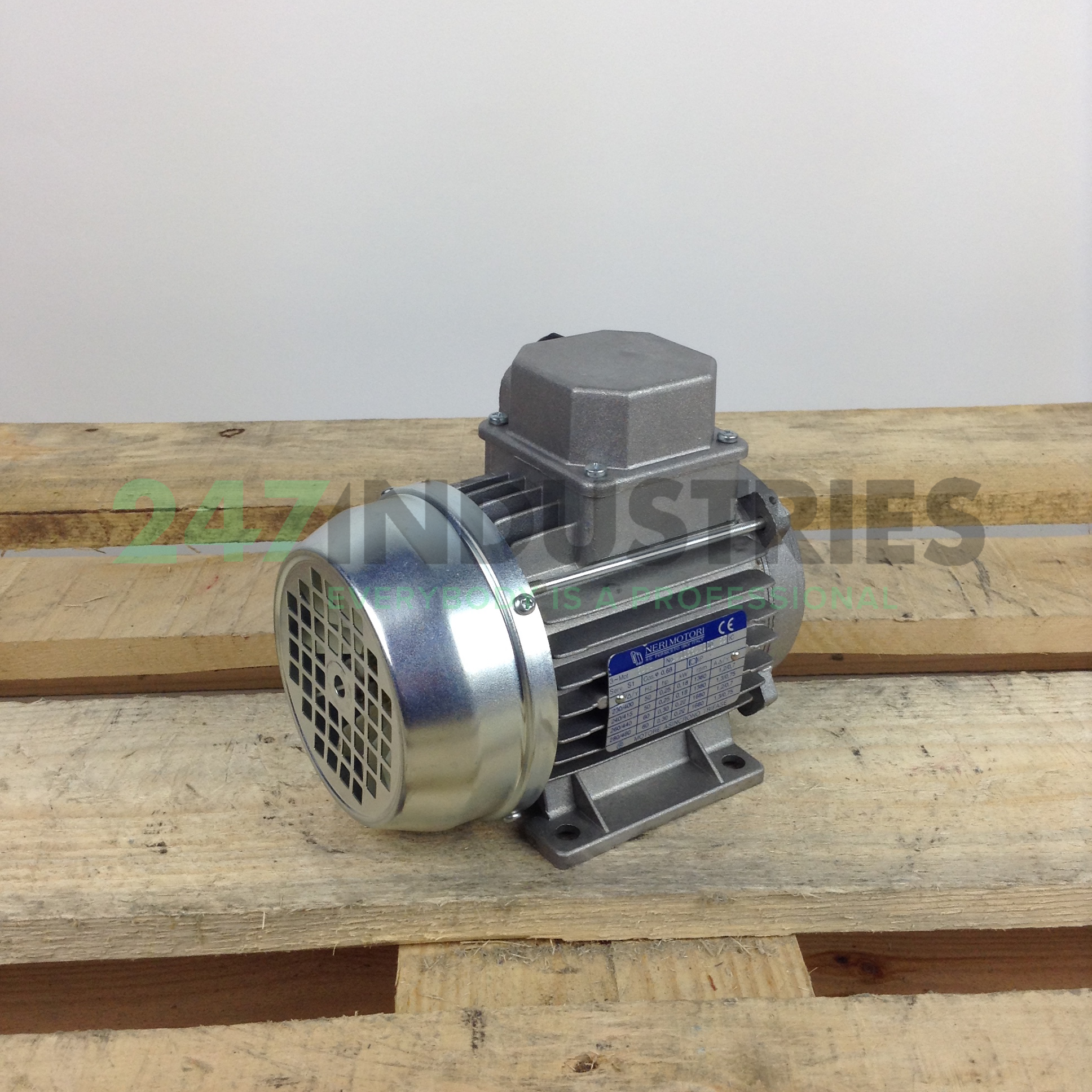 T63B4B3 Neri Motori Image 3