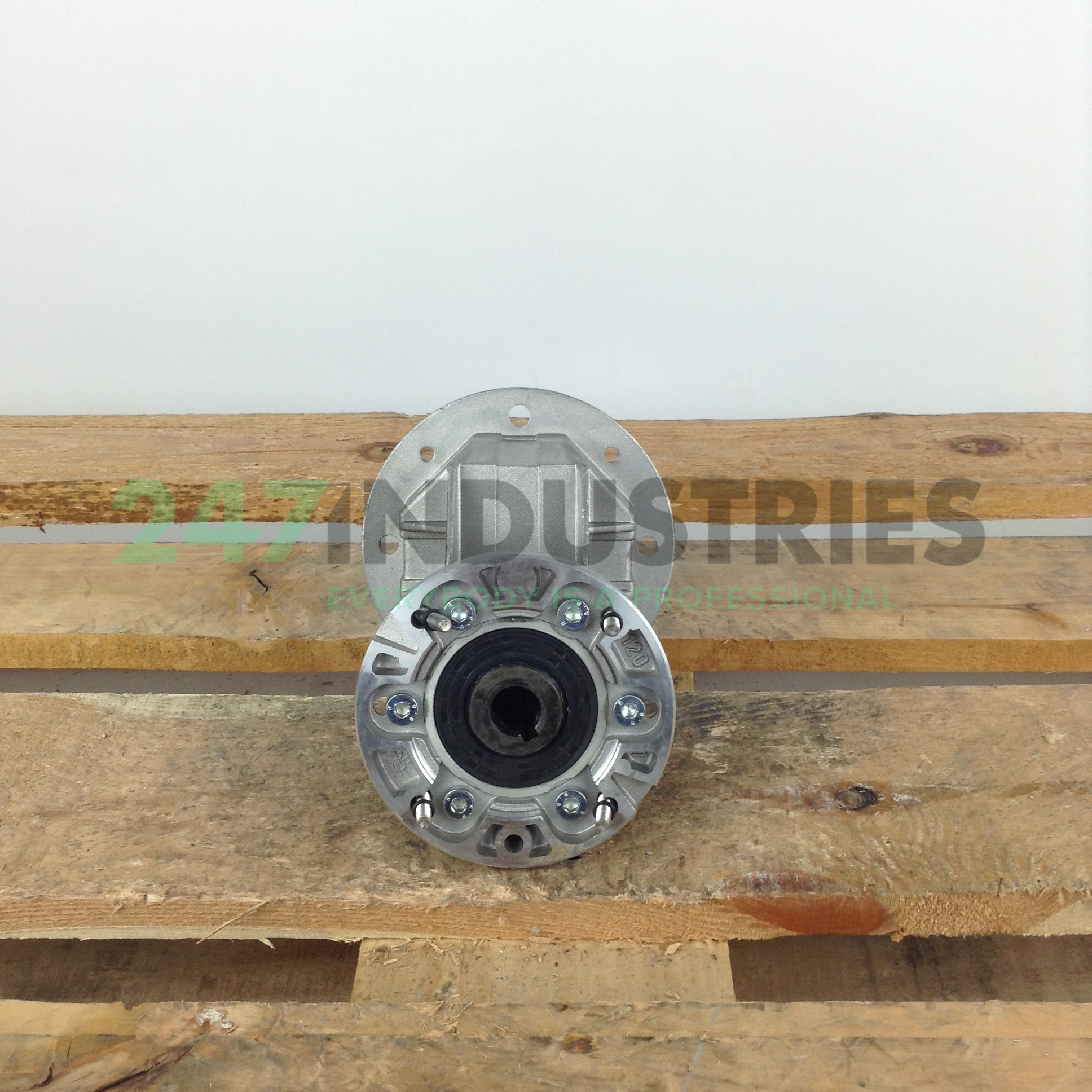 SXA080801924 Varvel Image 5