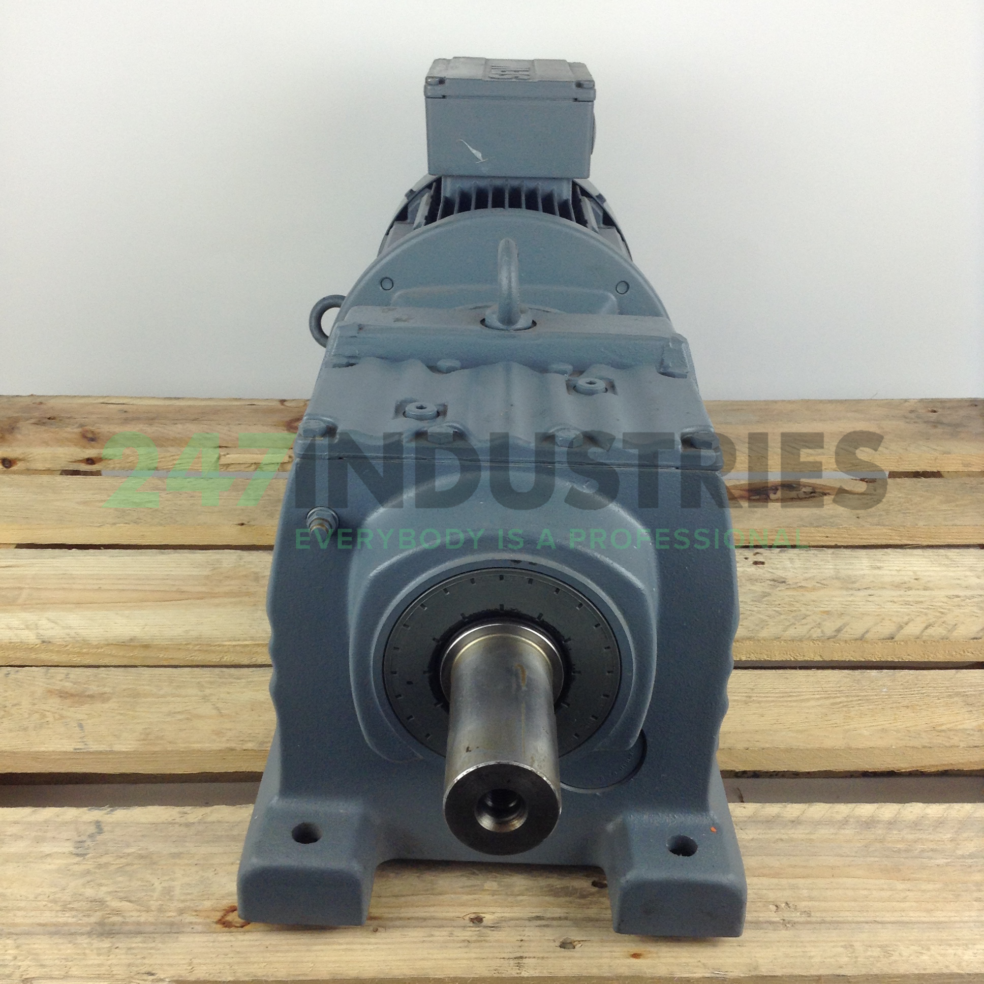 R87AM132S/M/DV132M4 SEW-EURODRIVE Image 4