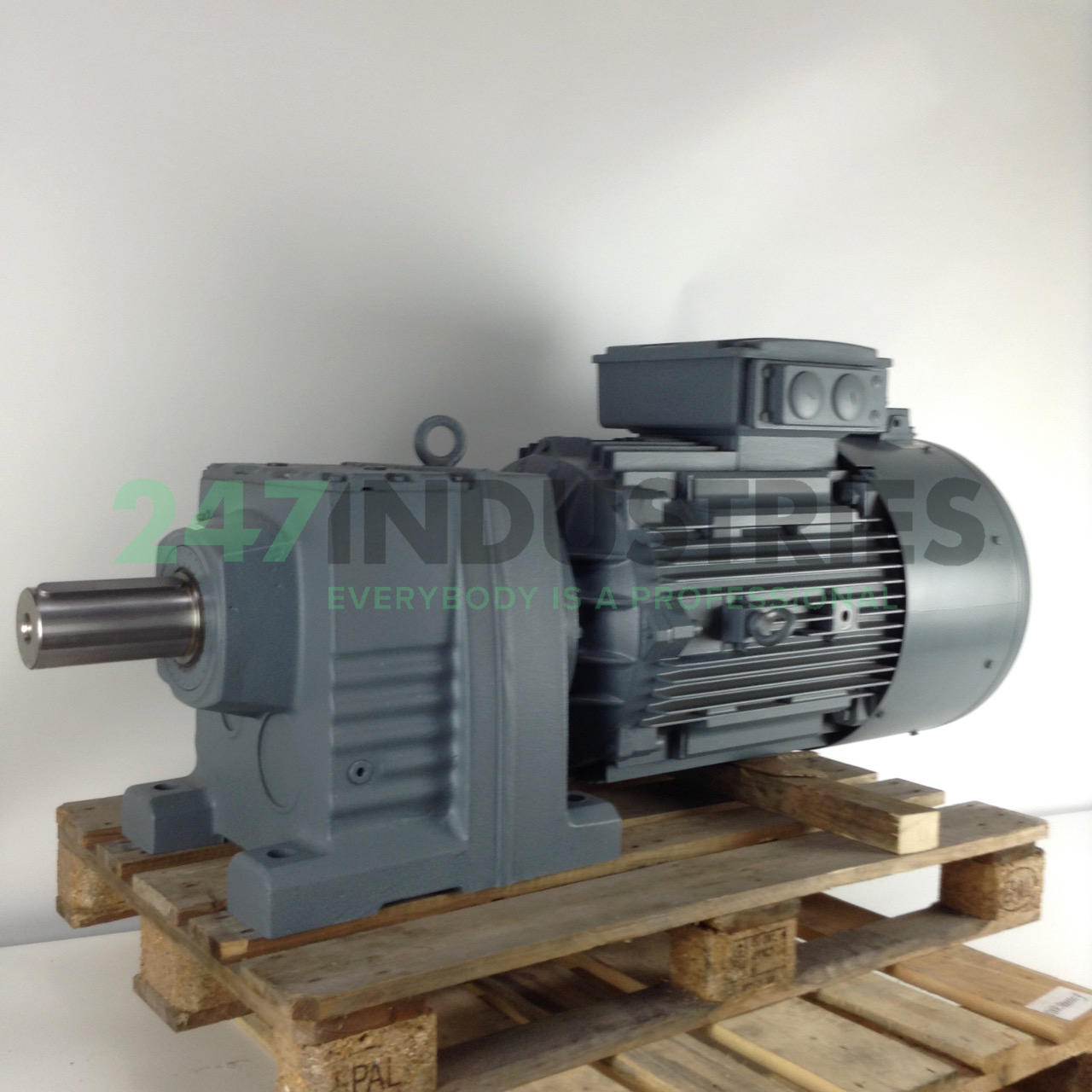 R137DVE250M4/TF/V SEW-EURODRIVE