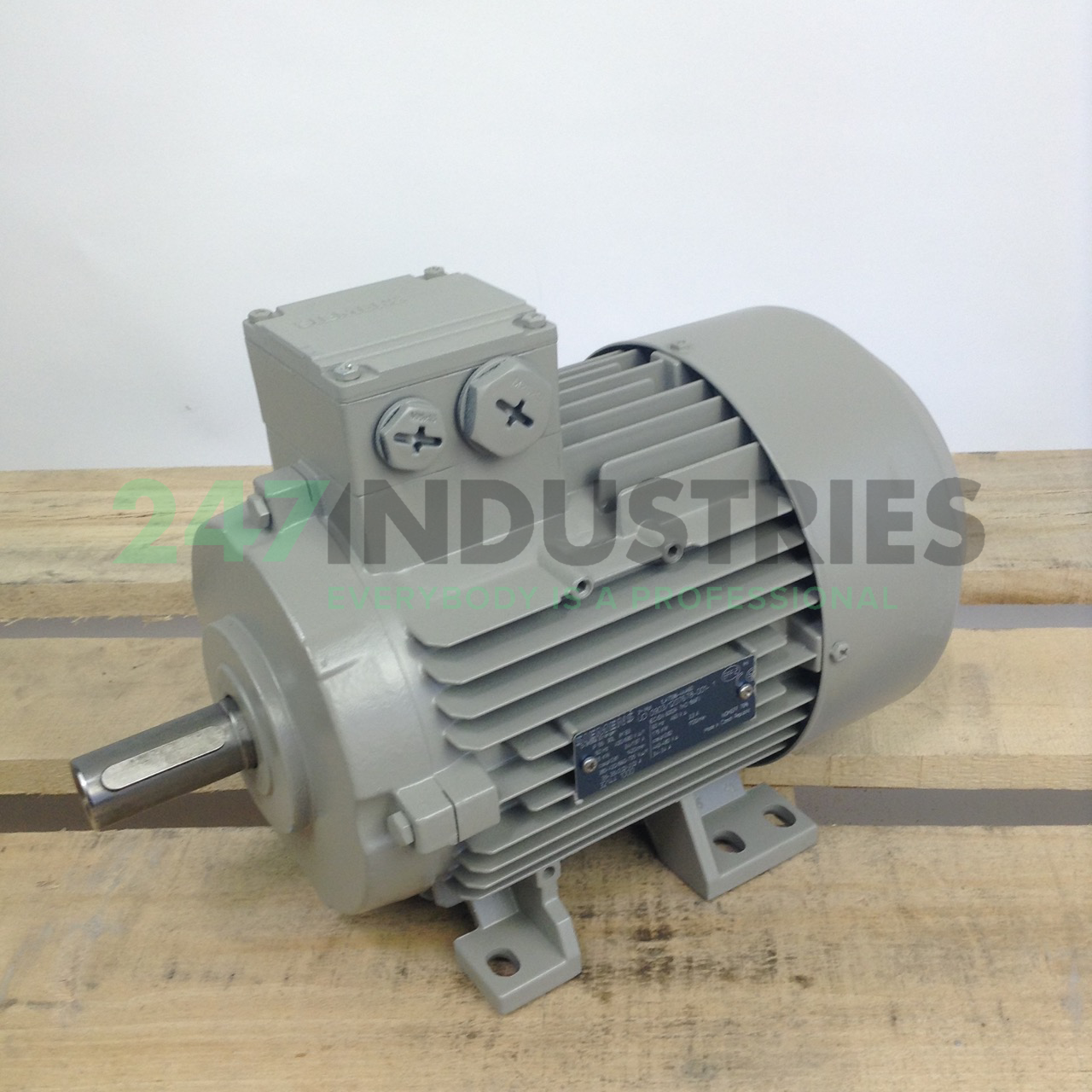 1LA7096-4AA60 Siemens