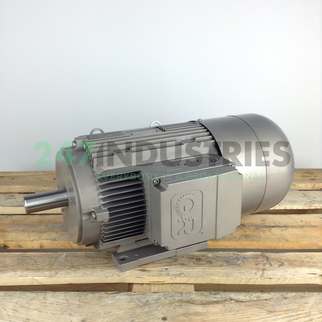HBZ-132MC-4B3 FAM Motoren Image 1