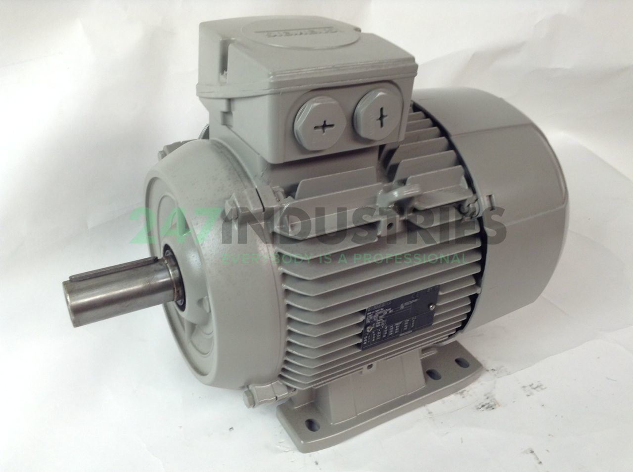 1LE1002-1CB22-2AA0 Siemens