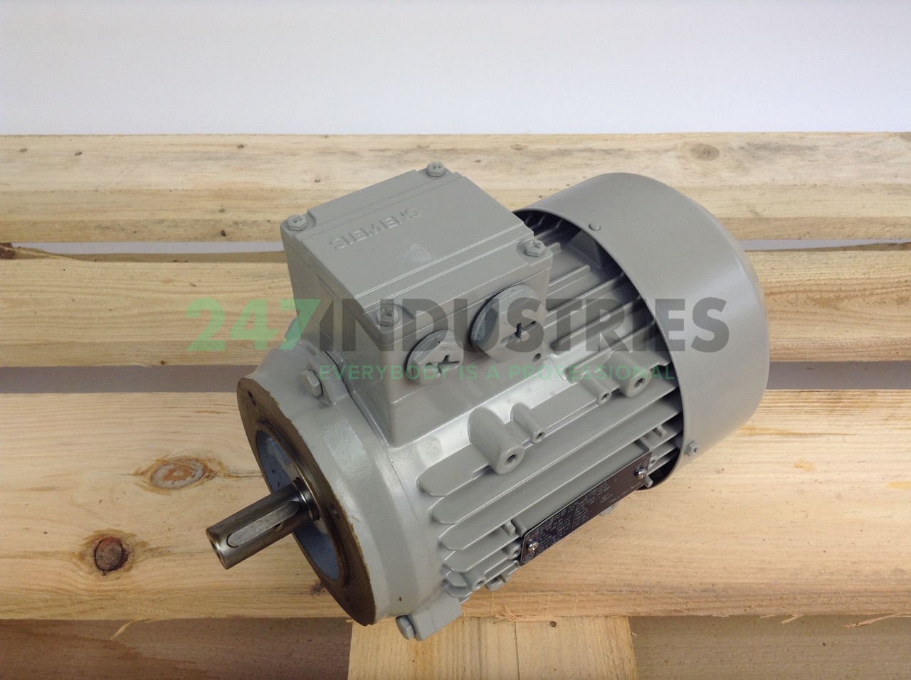 1LA7080-2AA12 Siemens