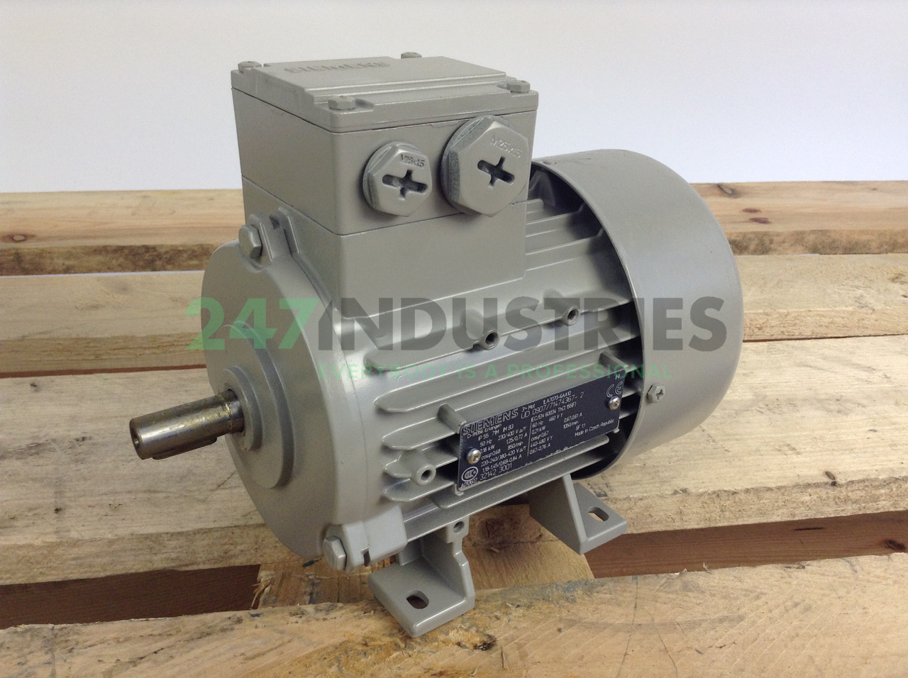 1LA7070-6AA10 Siemens Image 1
