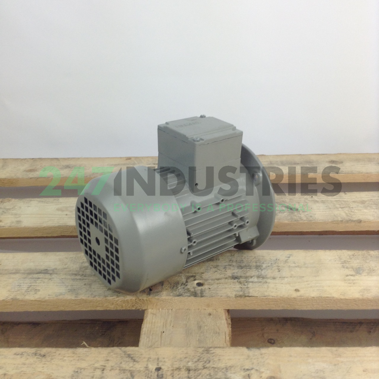 1LA7073-4AB91 Siemens Image 3