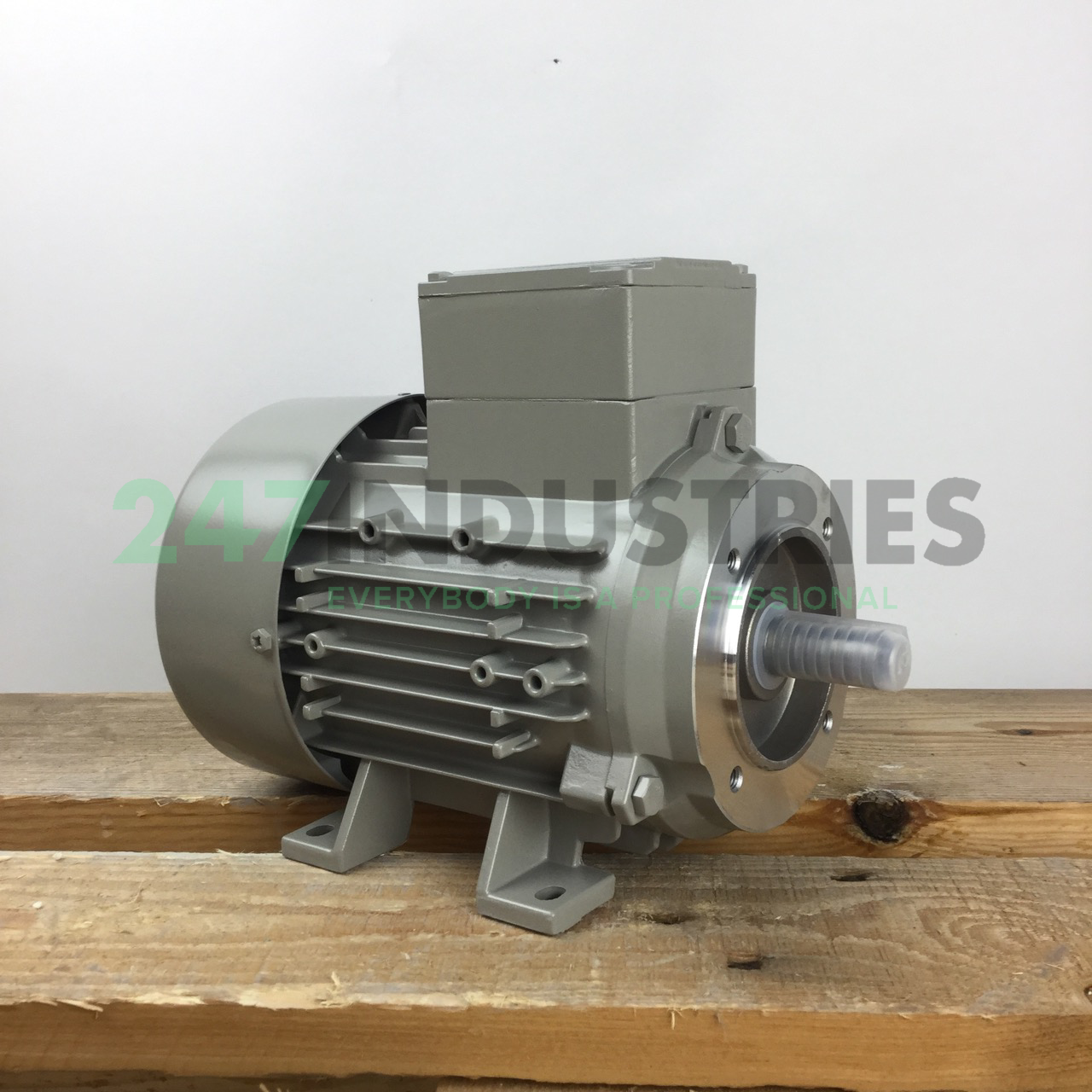 1LE1002-0CA32-2NA4 Siemens Image 3