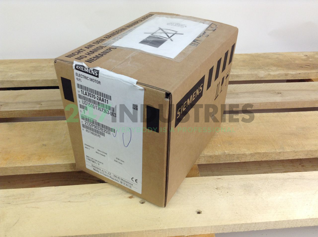 1LA7070-2AA11 Siemens Image 3