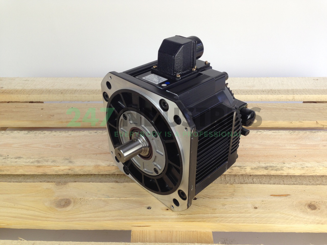 SGMDH-32A2A-YR33 Yaskawa