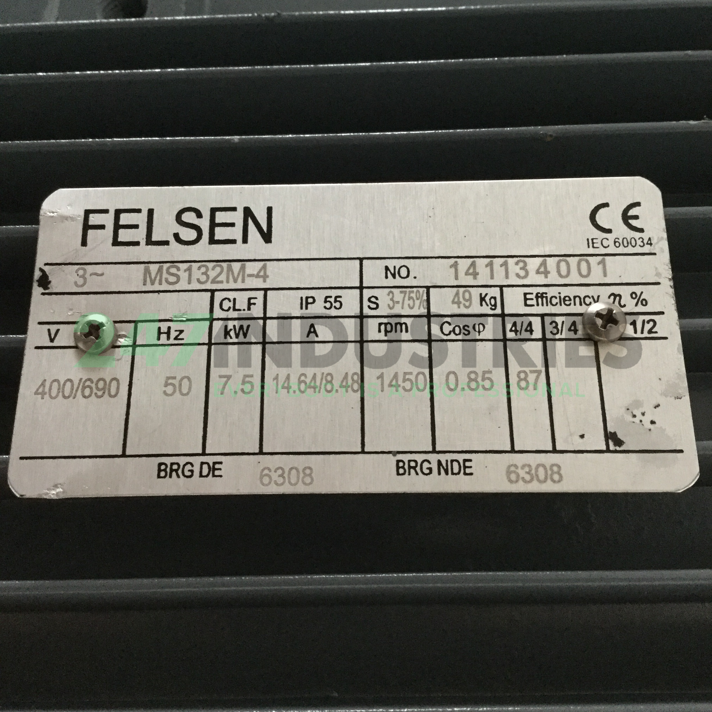 MS132M-4-B14 Felsen Image 4