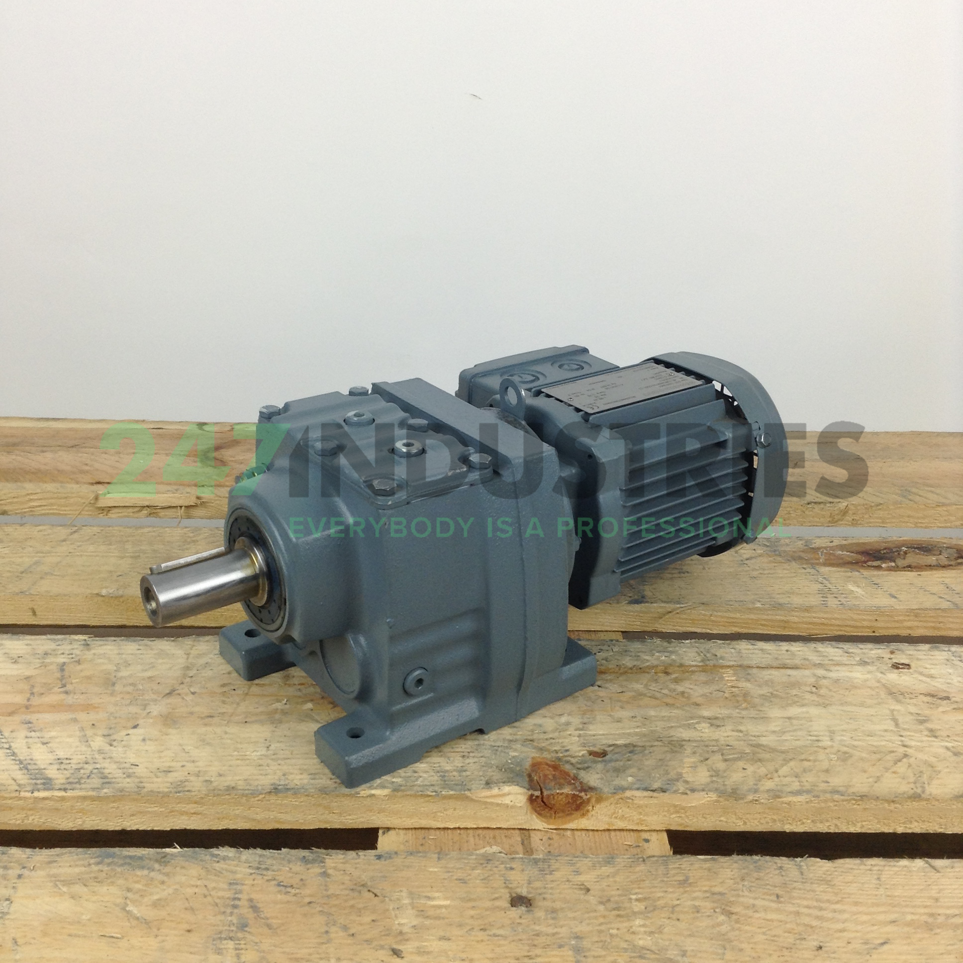 R37DR63M4 SEW-EURODRIVE