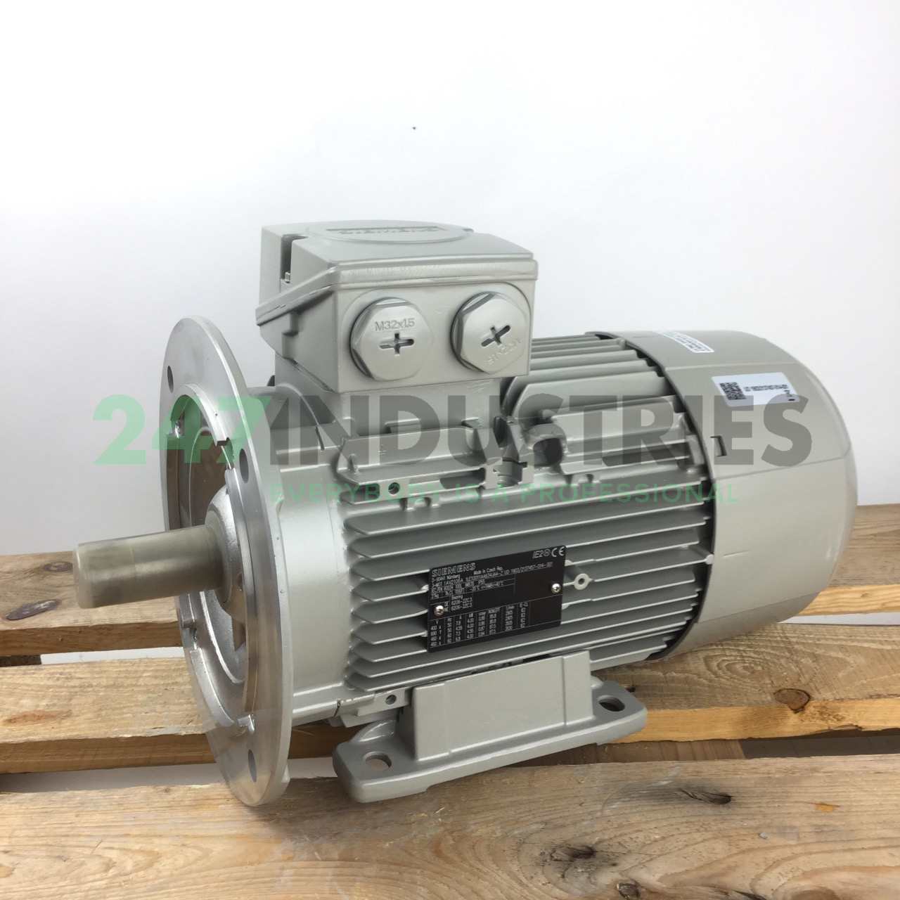 1LE1001-1AA63-4JA4-Z Siemens Image 1