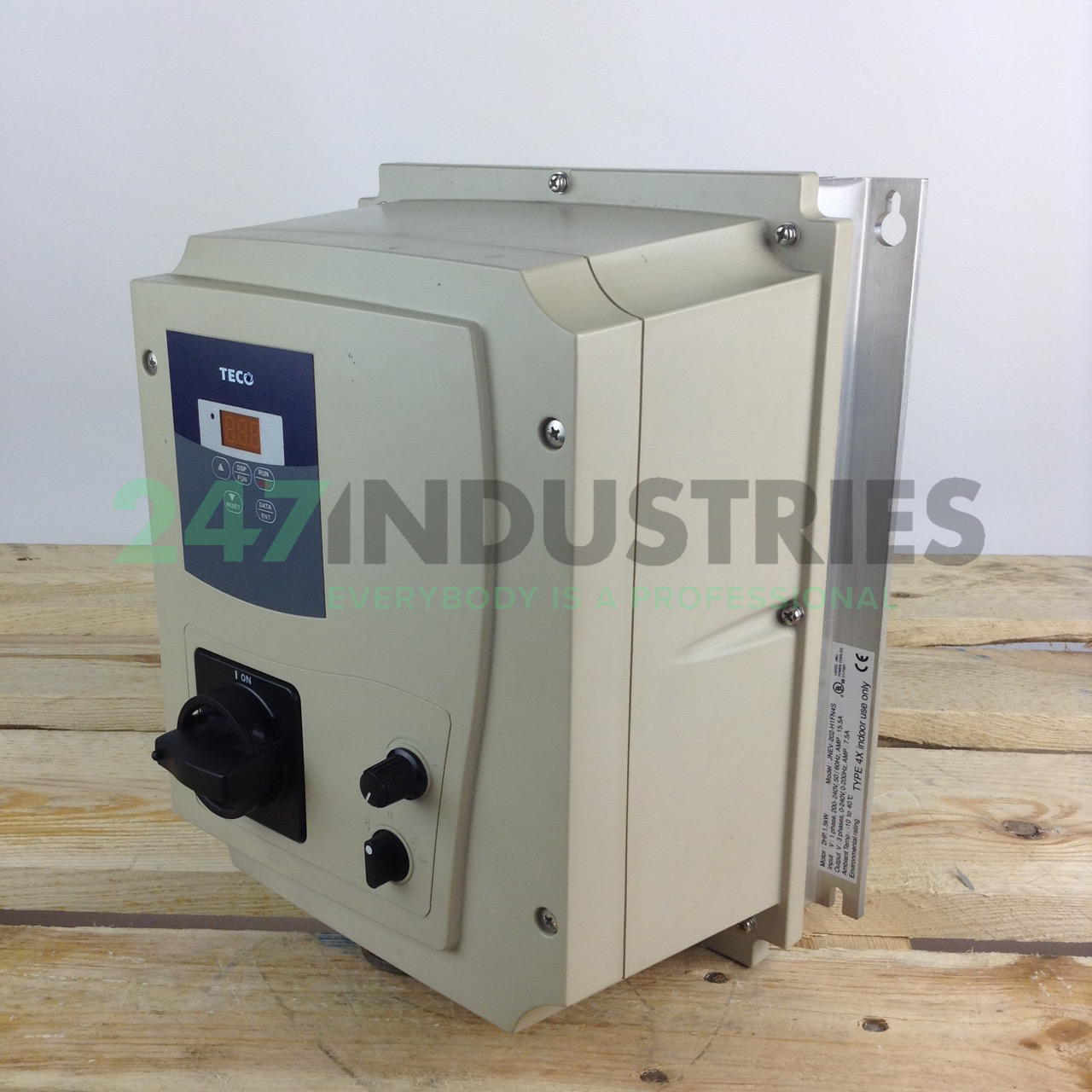 JNEV-202-H1FN4S Teco Image 3