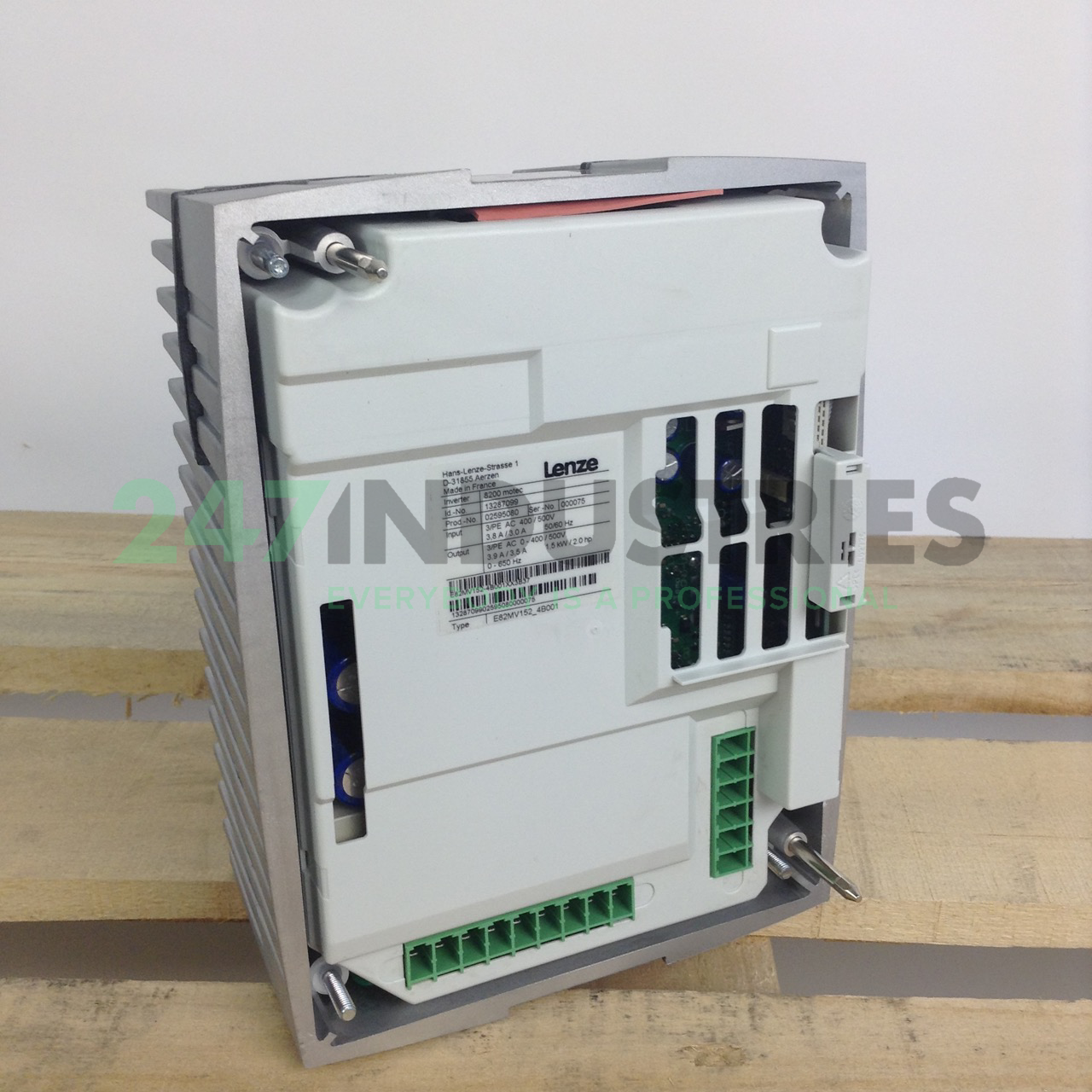 E82MV152_4B001 Lenze