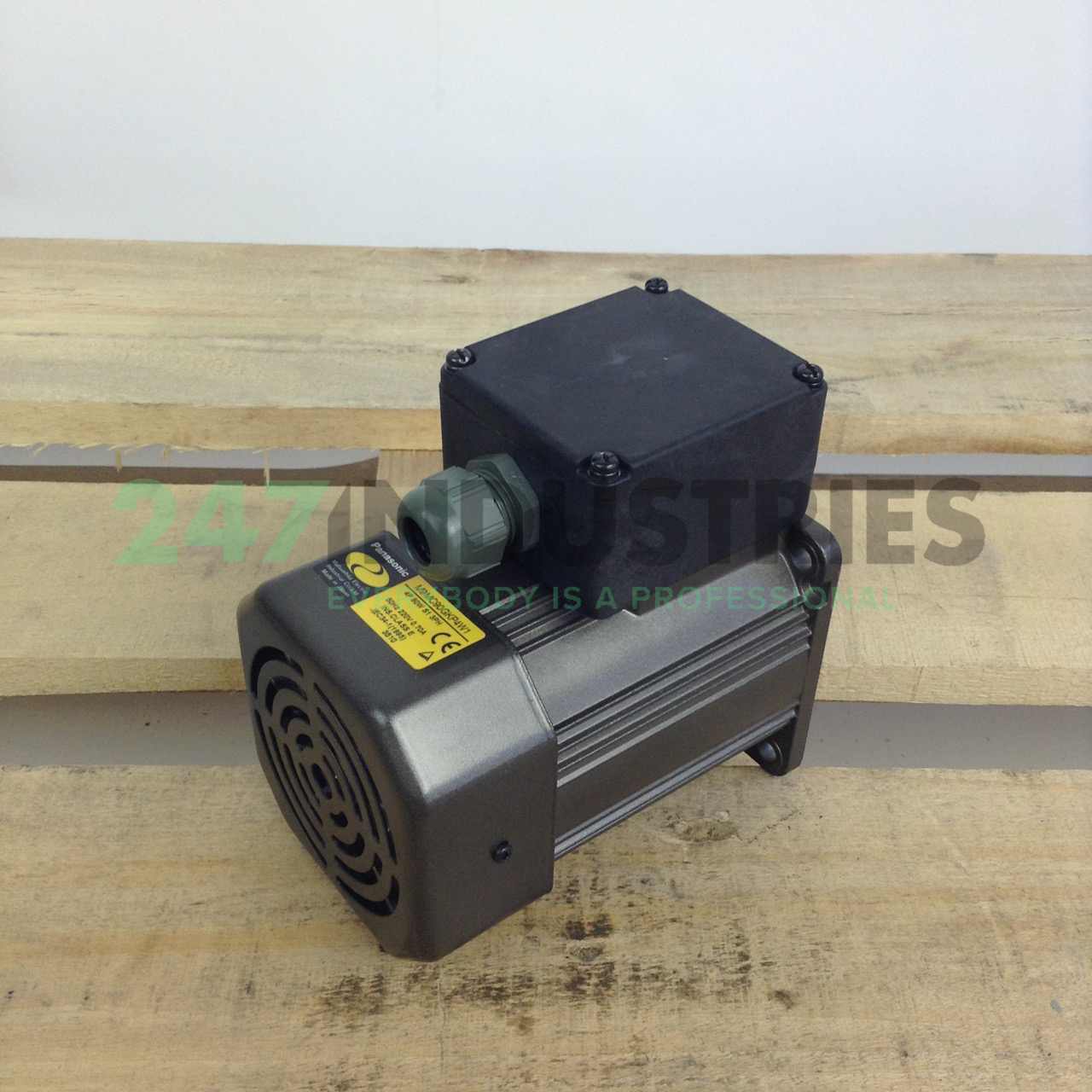 M9MC90GKP4W1 Panasonic Image 3